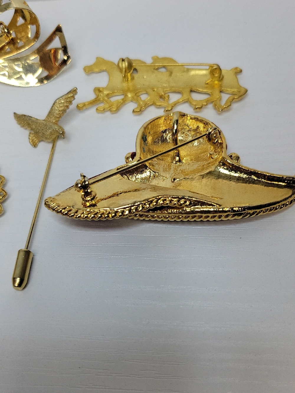 Vintage Brooch Bundle - Picture 5 of 5